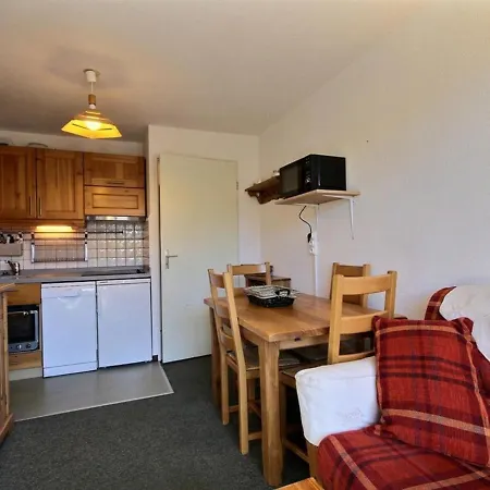 Appartement Renove Pour 4 Au Pied Des Pistes Avec Balcon - Fr-1-455-127 *