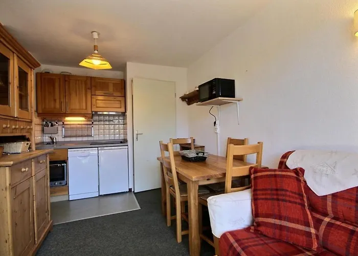 Appartement Renove Pour 4 Au Pied Des Pistes Avec Balcon - Fr-1-455-127 *