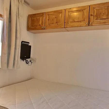 Apartment Renove Pour 4 Au Pied Des Pistes Avec Balcon - Fr-1-455-127