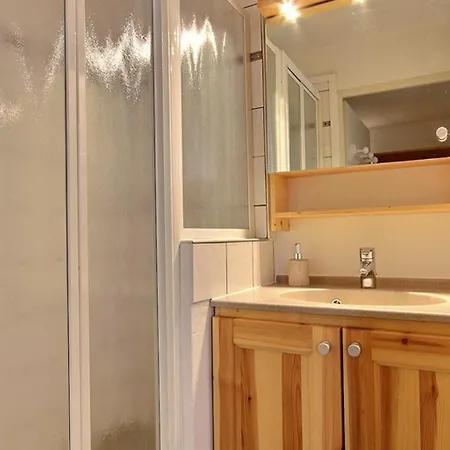 Apartment Renove Pour 4 Au Pied Des Pistes Avec Balcon - Fr-1-455-127 La Plagne